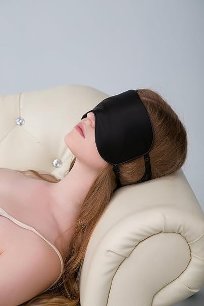 Zijden Slaapmasker met Verstelbare Bandjes – Zacht & Comfortabel